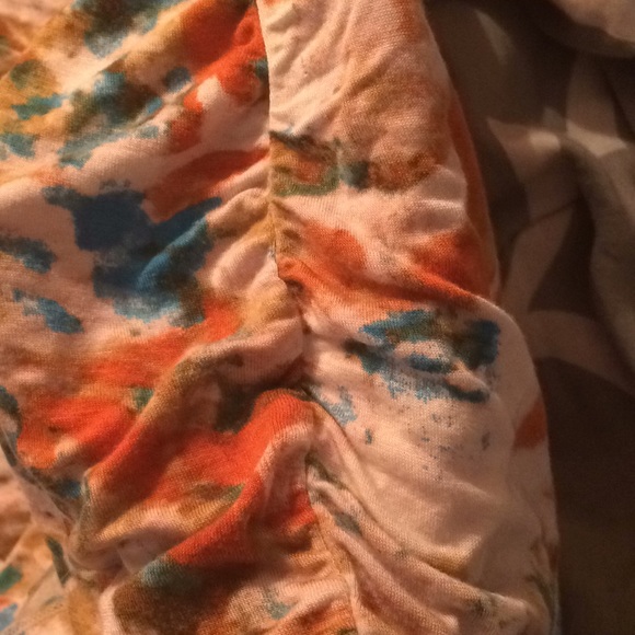 Flowy Tee - Picture 3 of 3